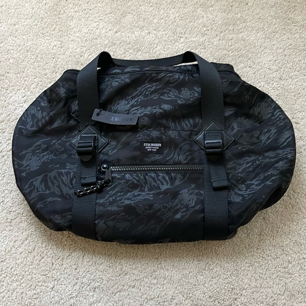 Steve Madden Black Barrel Duffle - NWT